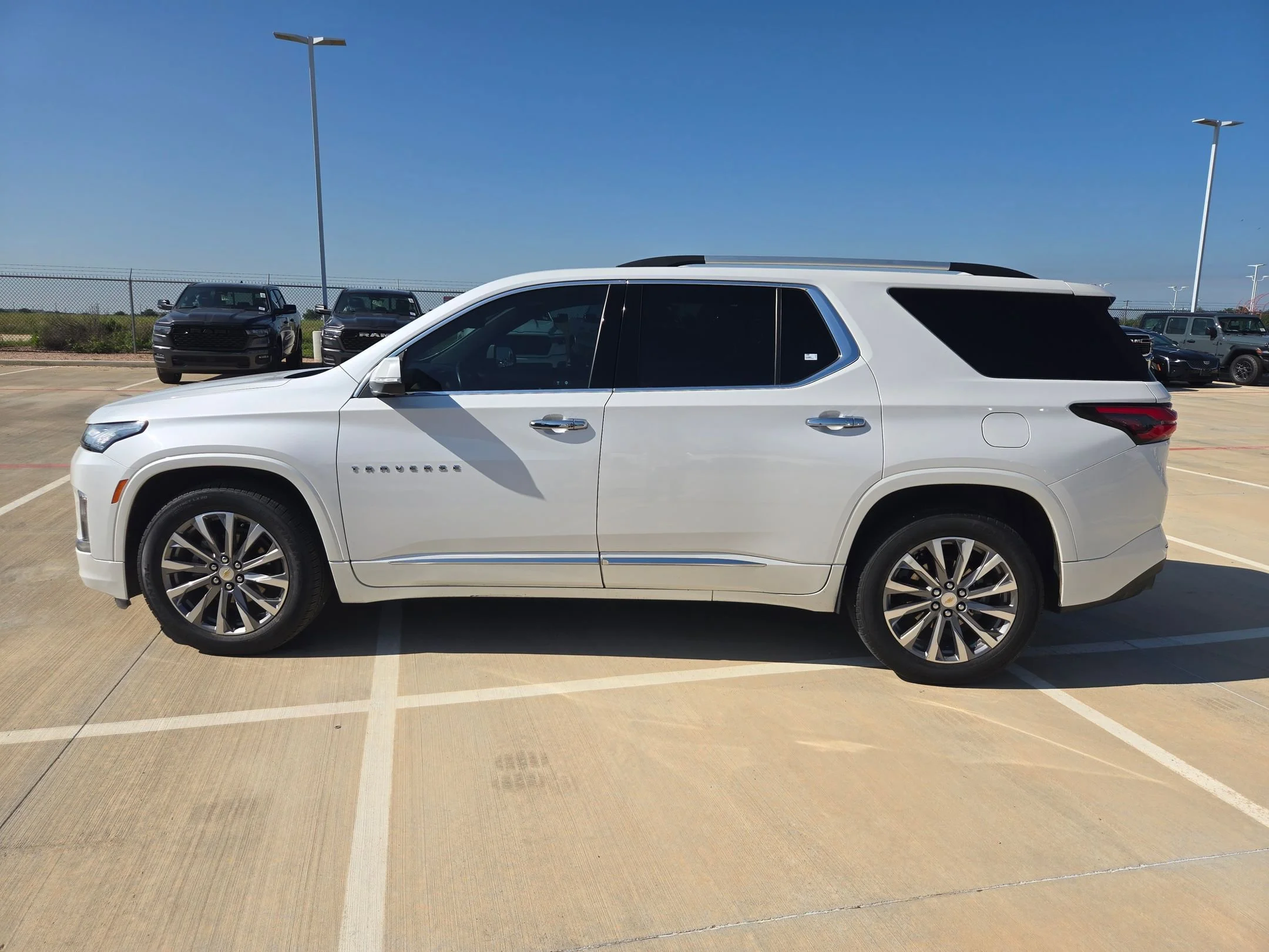 Used 2023 Beige Chevrolet Premier image 6