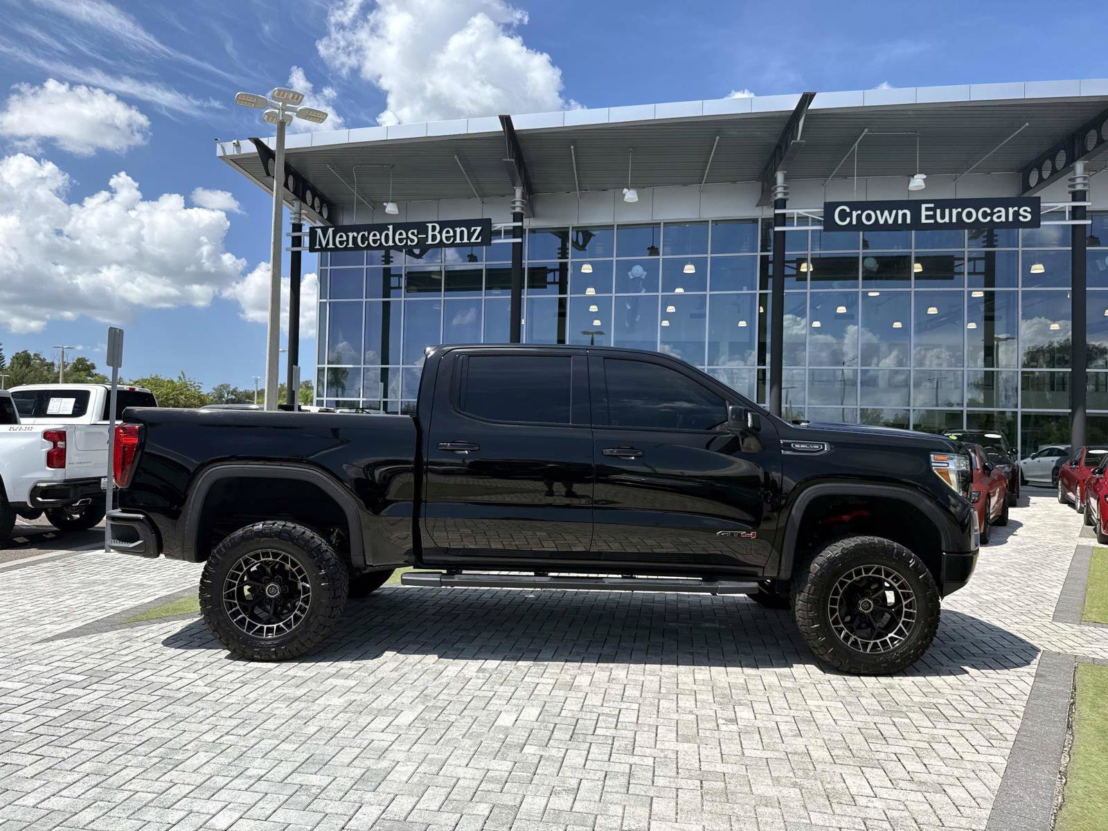 Used 2019 Onyx Black GMC AT4 image 6