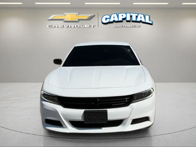 Used 2023 White Dodge SXT image 8