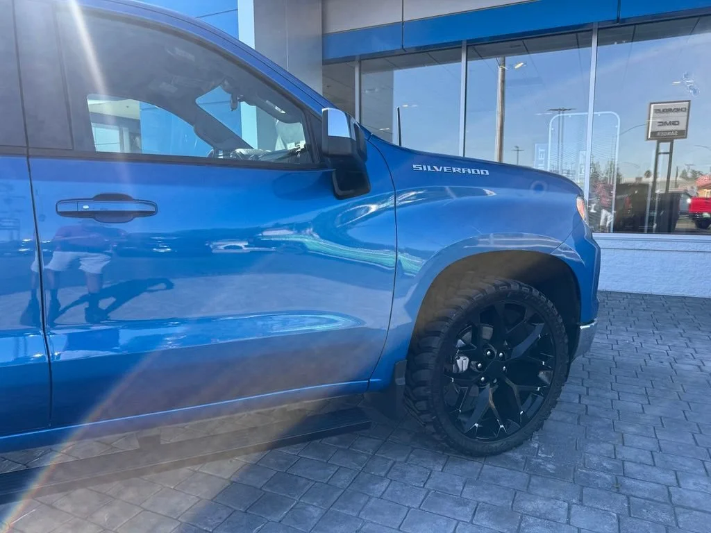 Used 2022 Glacier Blue Metallic Chevrolet LT image 12
