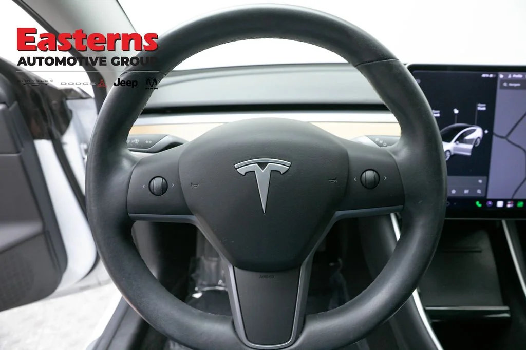 Used 2019 White Tesla Standard Range Plus image 10