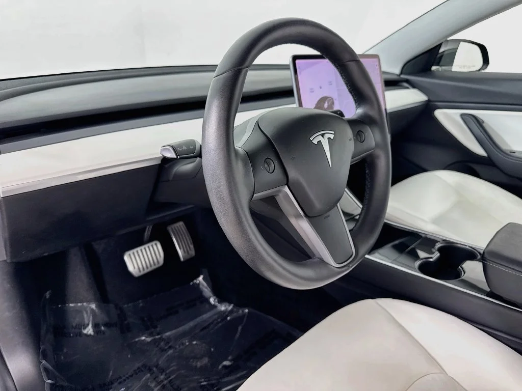 Used 2020 Black Tesla Long Range image 9