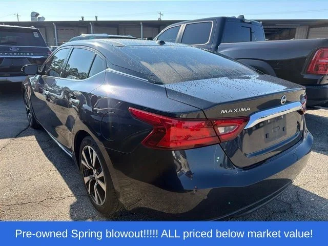 Used 2016 Blue Nissan Platinum image 5
