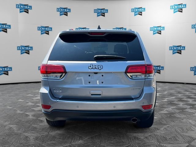 Used 2020 Silver Jeep Limited image 4