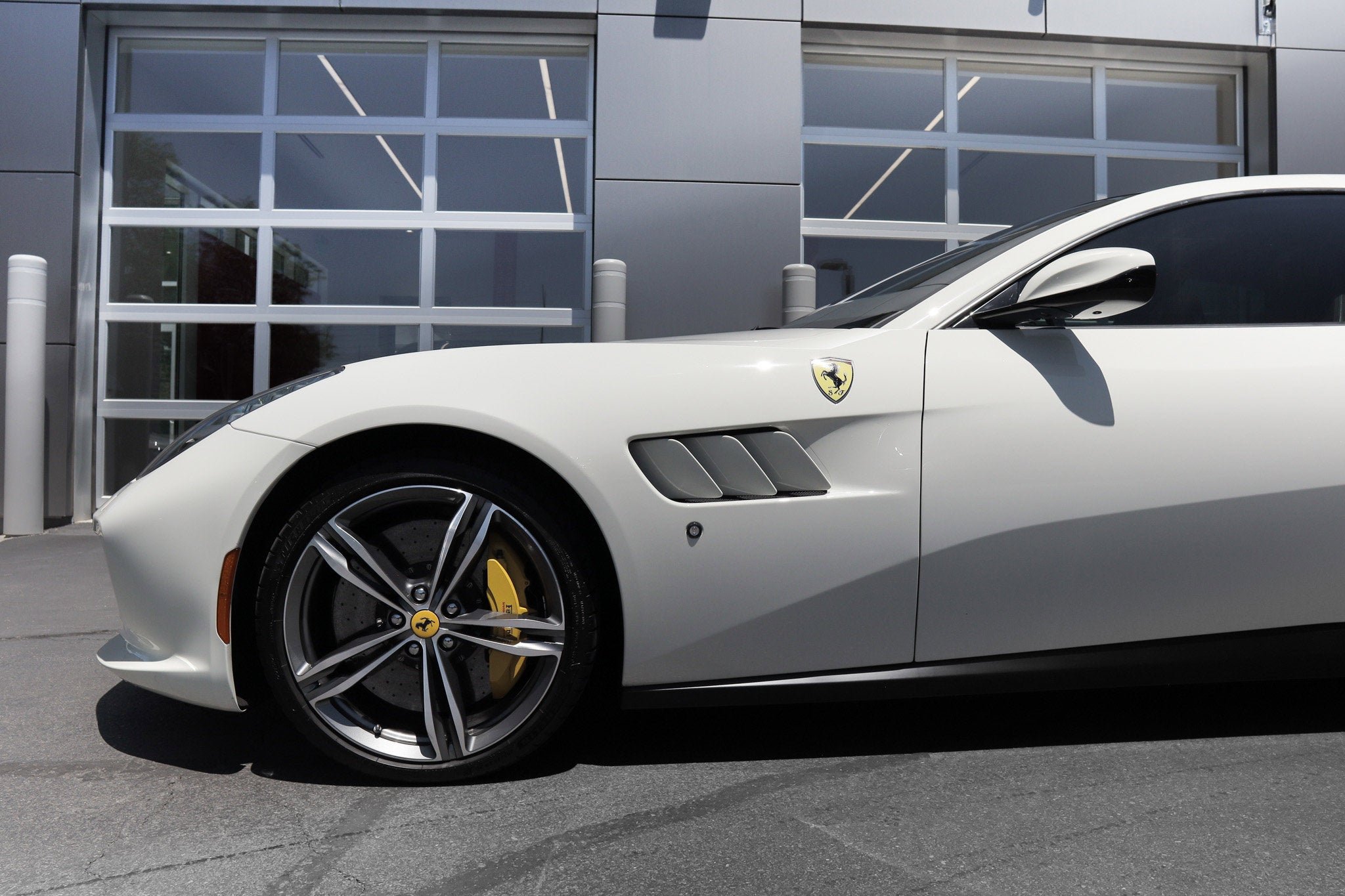Used 2018 Bianco Avus Ferrari AWD image 11