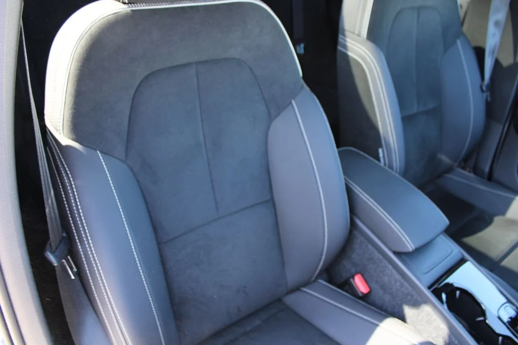 Used 2022 White Volvo Ultimate image 13