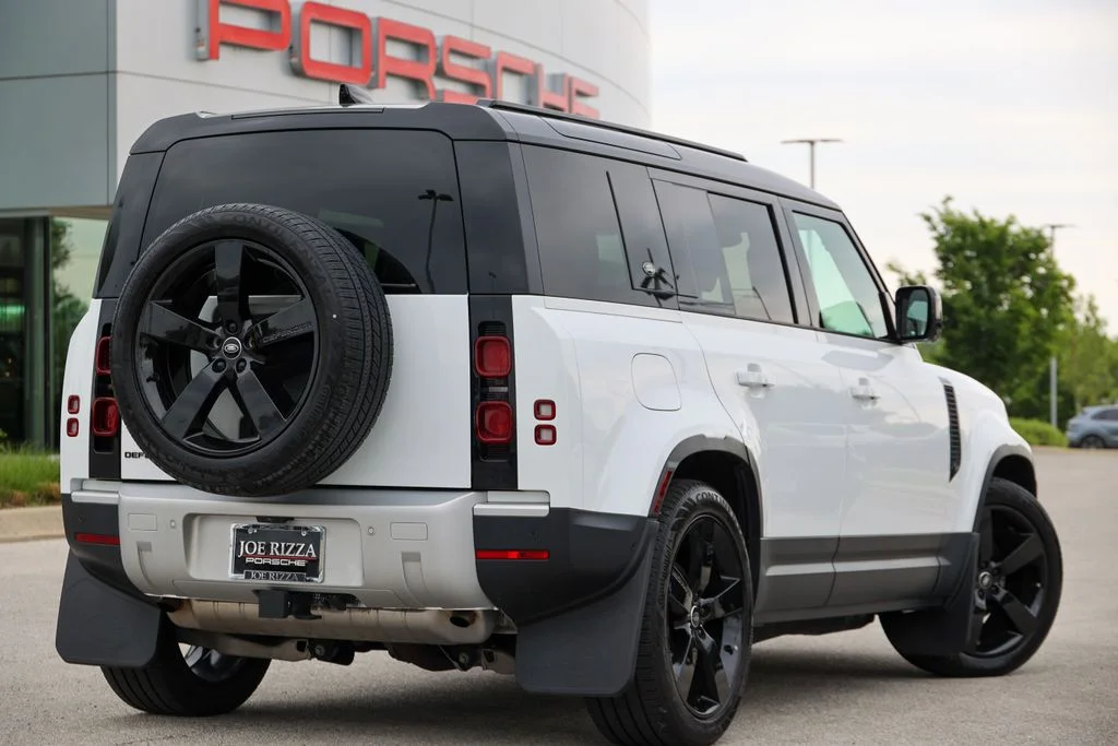 Used 2024 White Land Rover S image 24