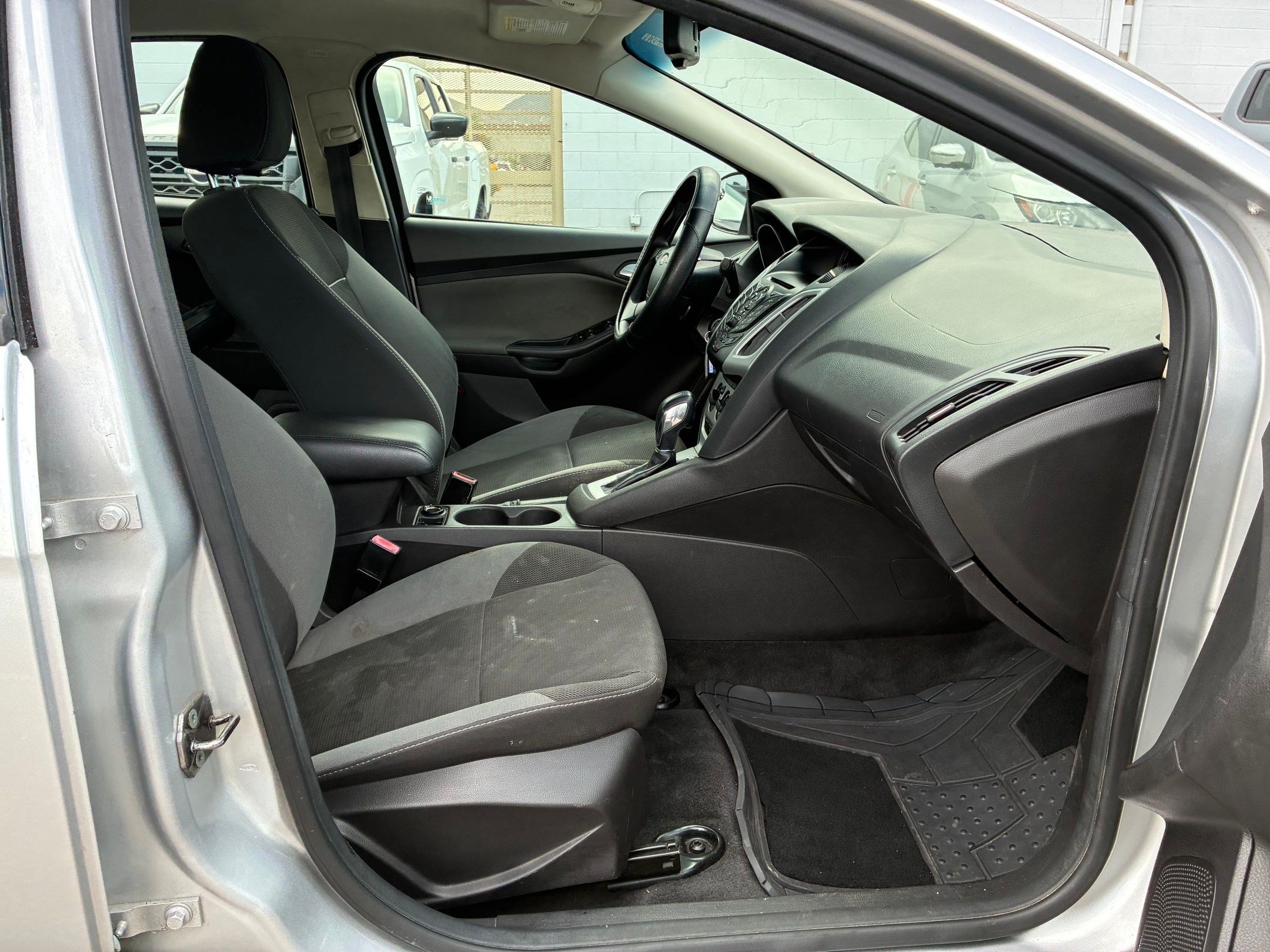 Used 2012 Ingot Silver Ford SE image 27