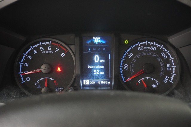 Used 2022  Toyota SR image 18