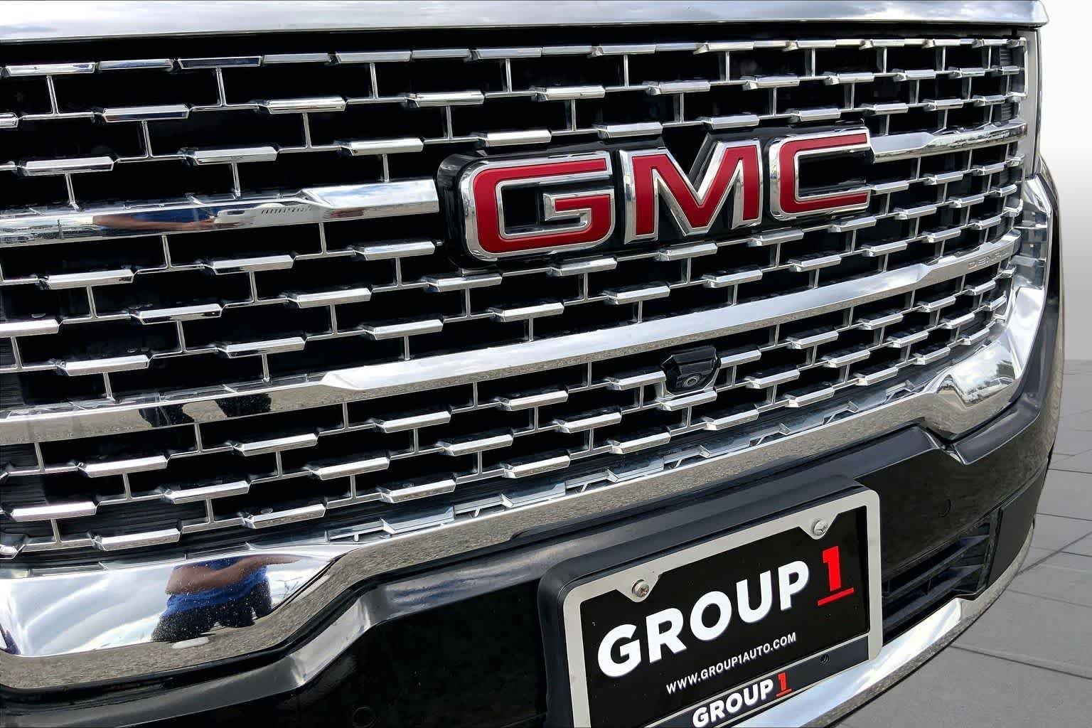 Used 2021 Ebony Twilight Metallic GMC Denali image 29