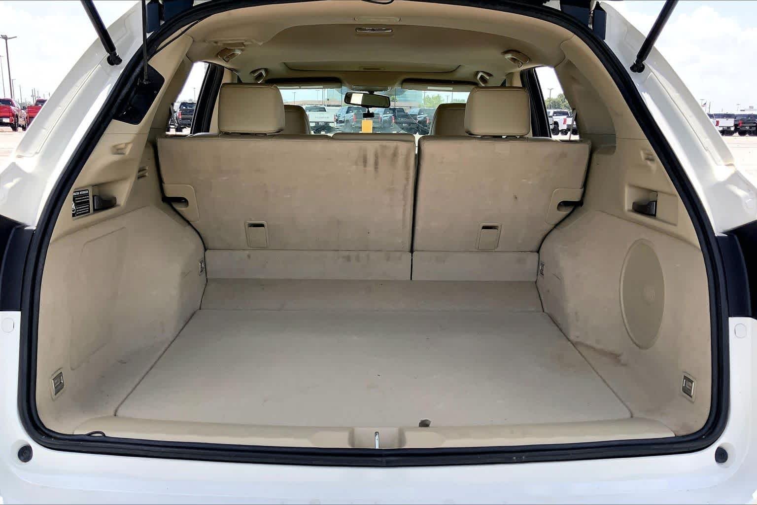 Used 2018 White Diamond Pearl Acura  image 34