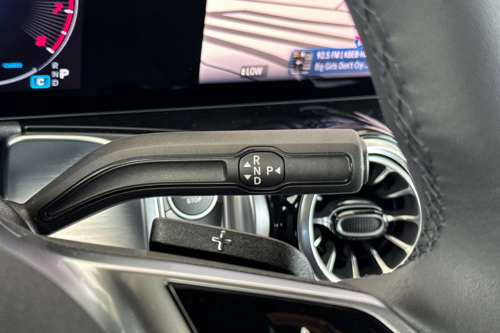 2025 Mercedes-Benz GLB Base - Photo 23