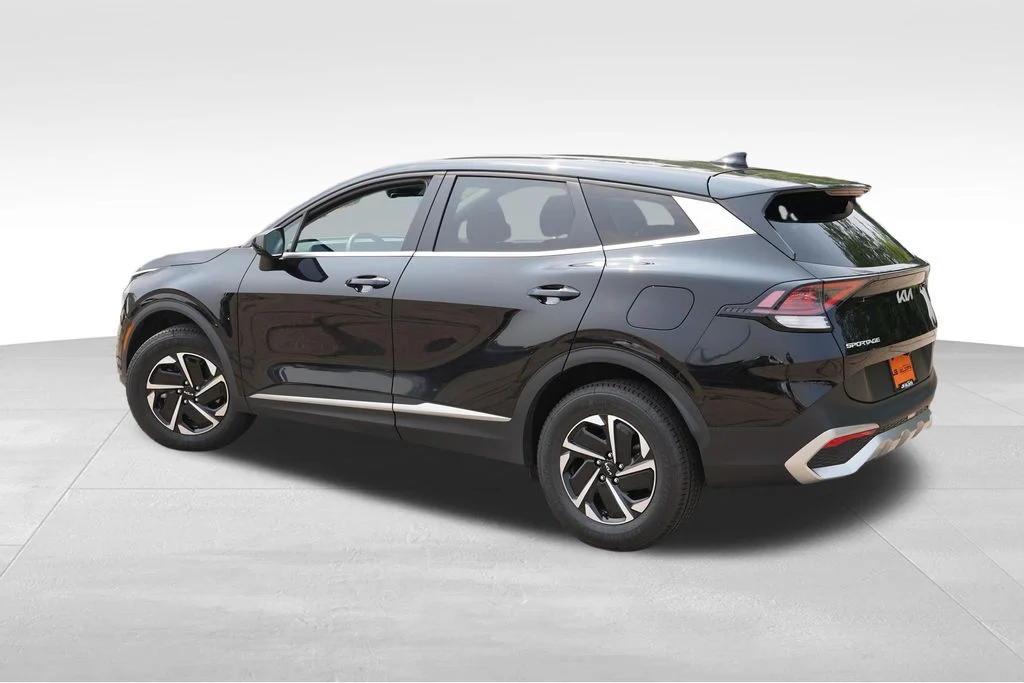 Certified Used 2023 Fusion Black Kia LX image 8