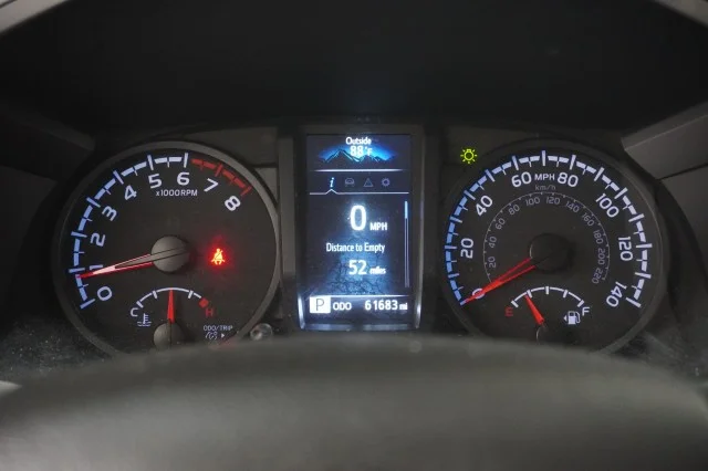 Used 2022  Toyota SR image 18