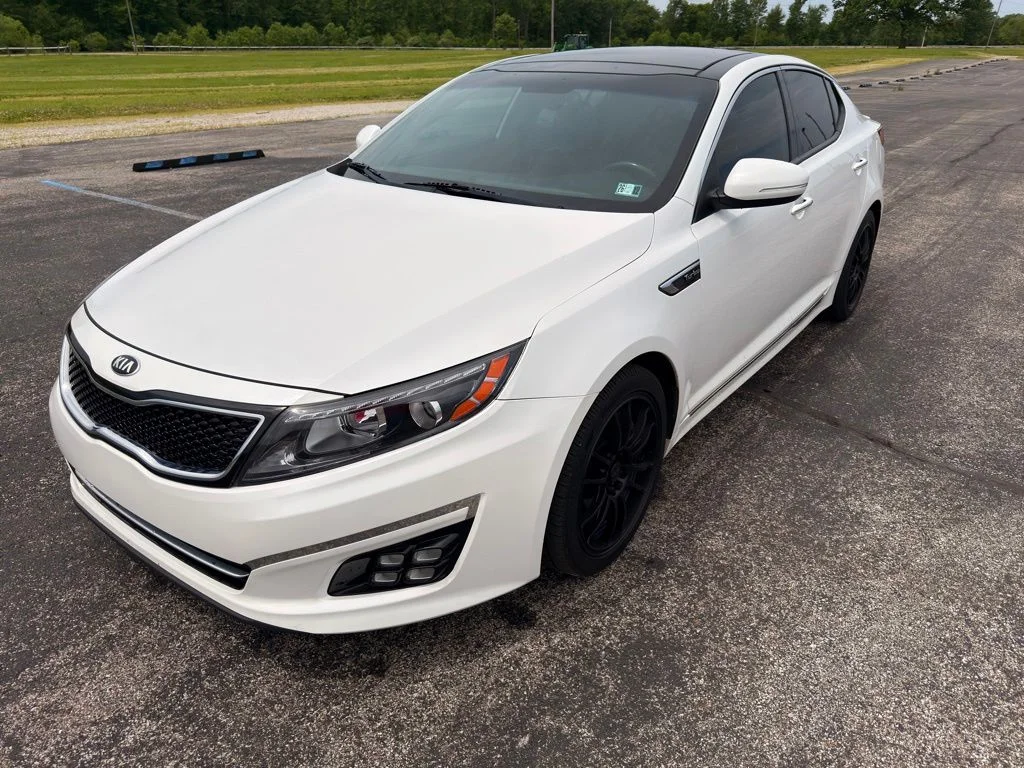 Used 2014 White Kia SXL image 12