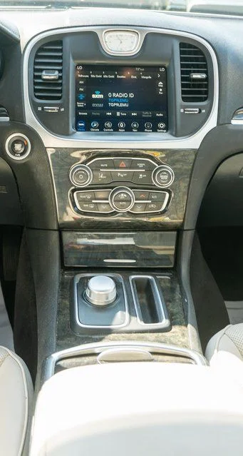 Used 2018 White Chrysler Limited image 17