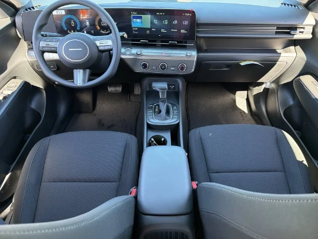 Used 2027 Green Hyundai SE image 17