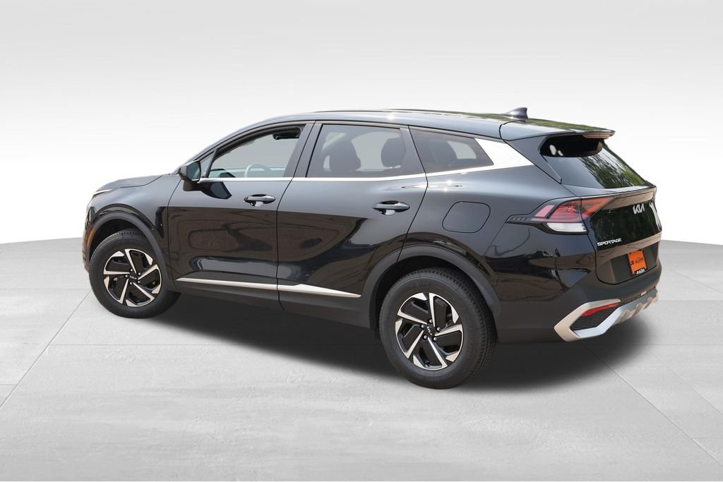 Used 2023 Fusion Black Kia LX image 8
