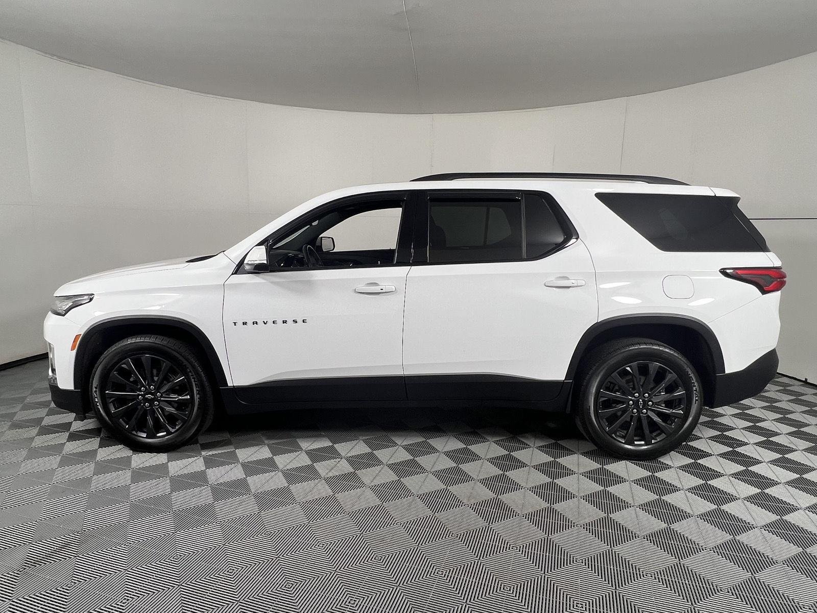 Used 2023 Summit White Chevrolet RS image 9