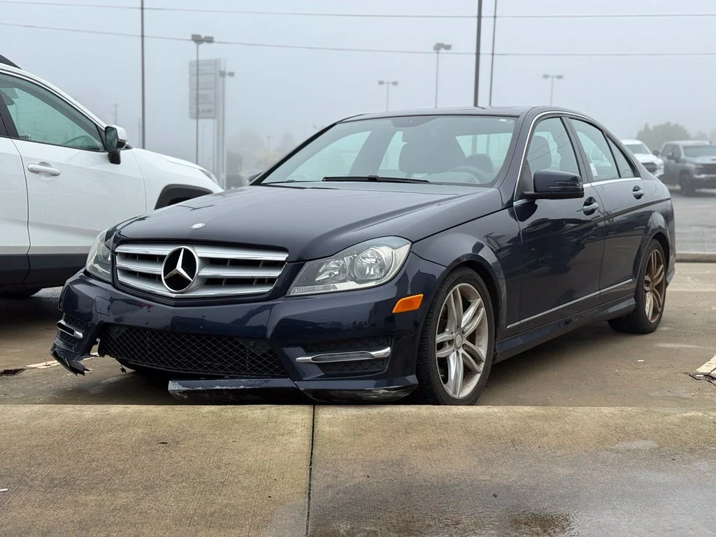Used 2013 Mercedes-Benz C-Class C300 Luxury with VIN WDDGF8AB4DR288009 for sale in Crestwood, KY