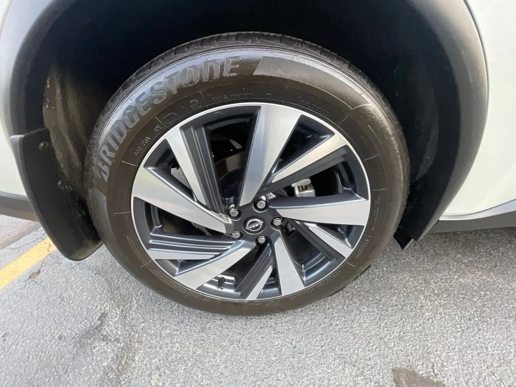 Certified Used 2024 White Nissan SL image 31