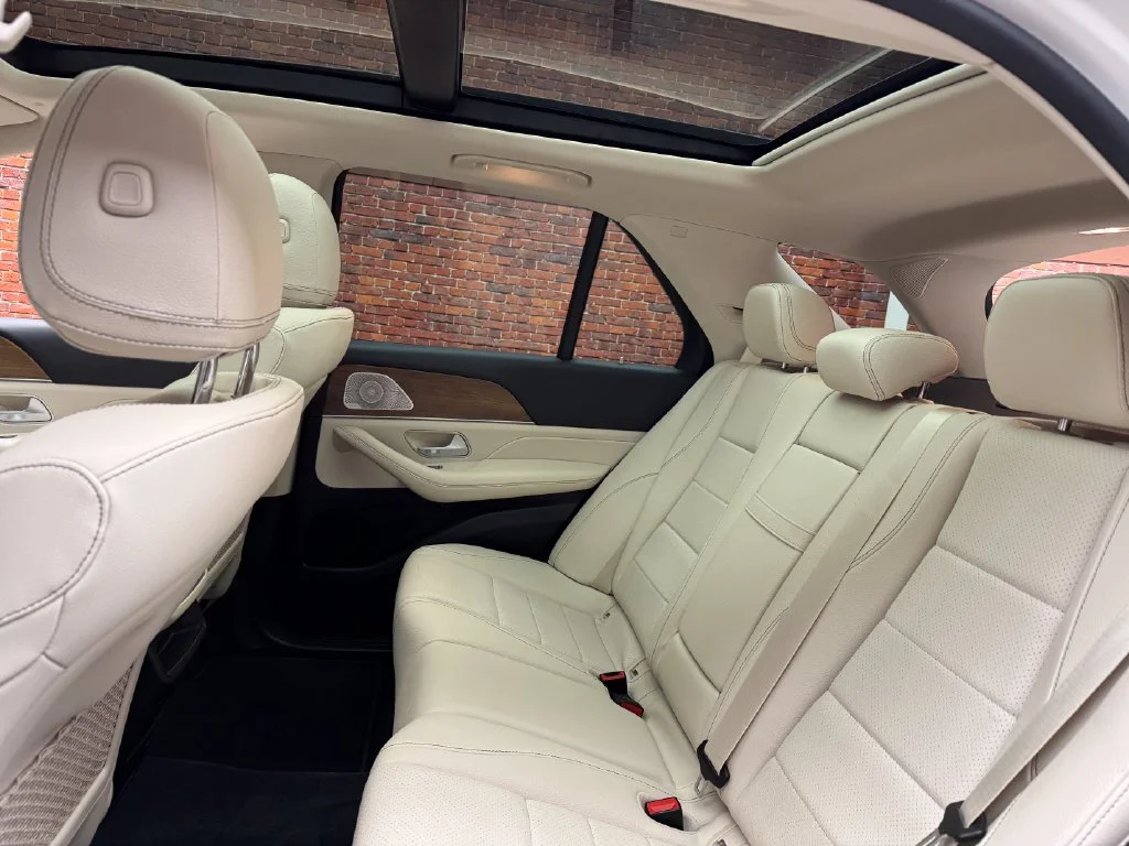 Used 2022 White Mercedes-Benz GLE 450 image 26