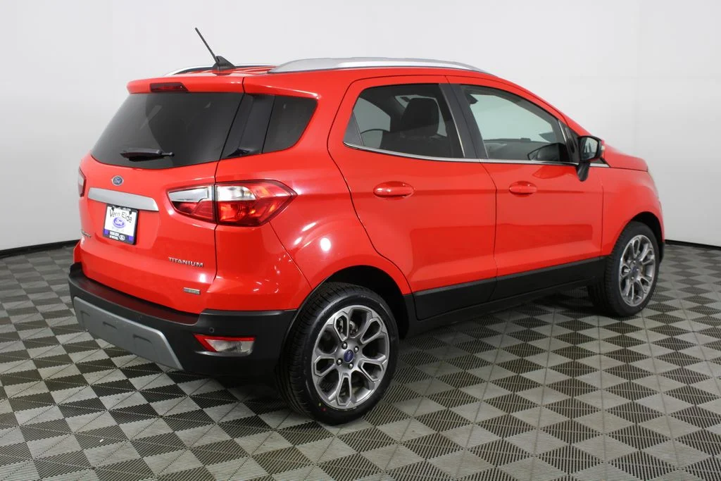 Used 2019 Race Red Ford Titanium image 5