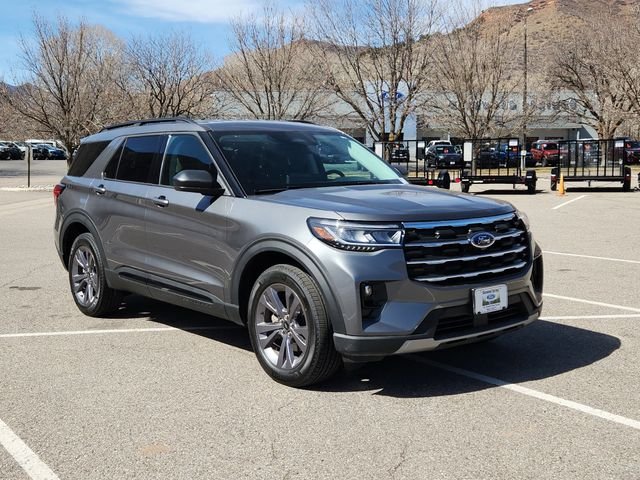 2026 Ford Explorer Active 4WD's photo