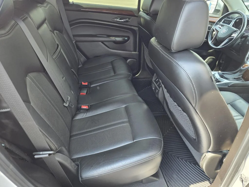Used 2014 RADIANT SILVER METALLIC Cadillac Luxury Collection image 20