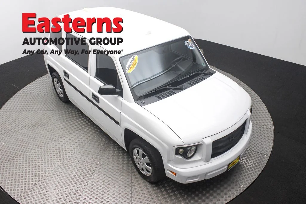 Used 2014 White VPG Taxi image 3