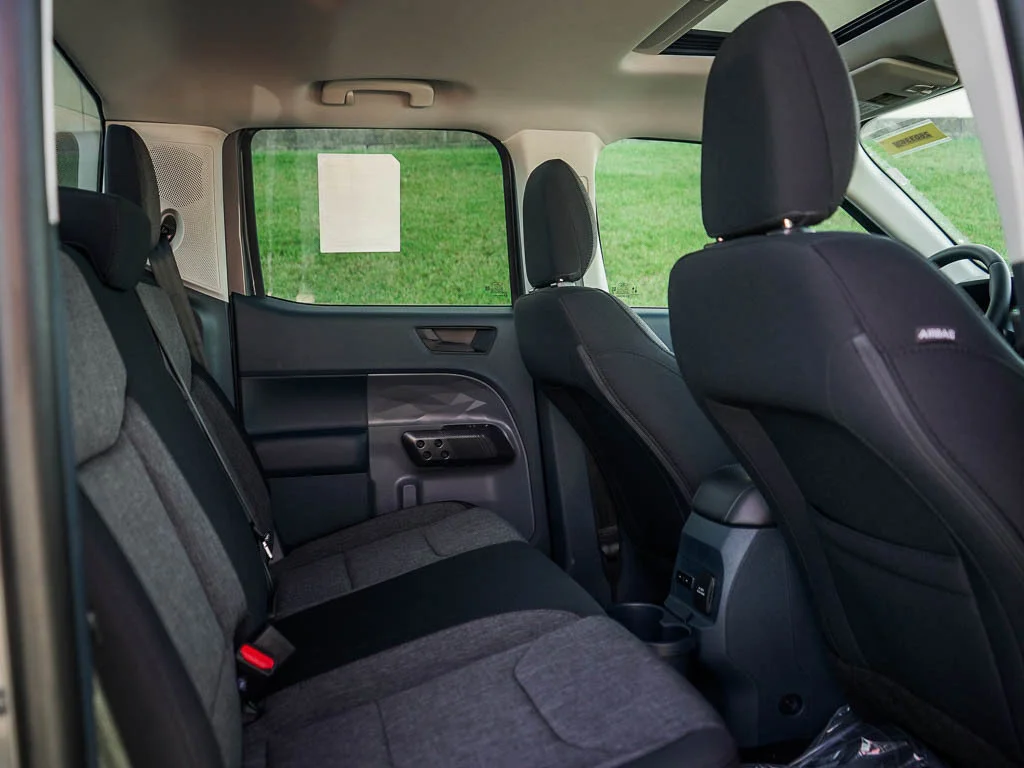 New 2026 Carbonized Gray Metallic Ford XLT image 10