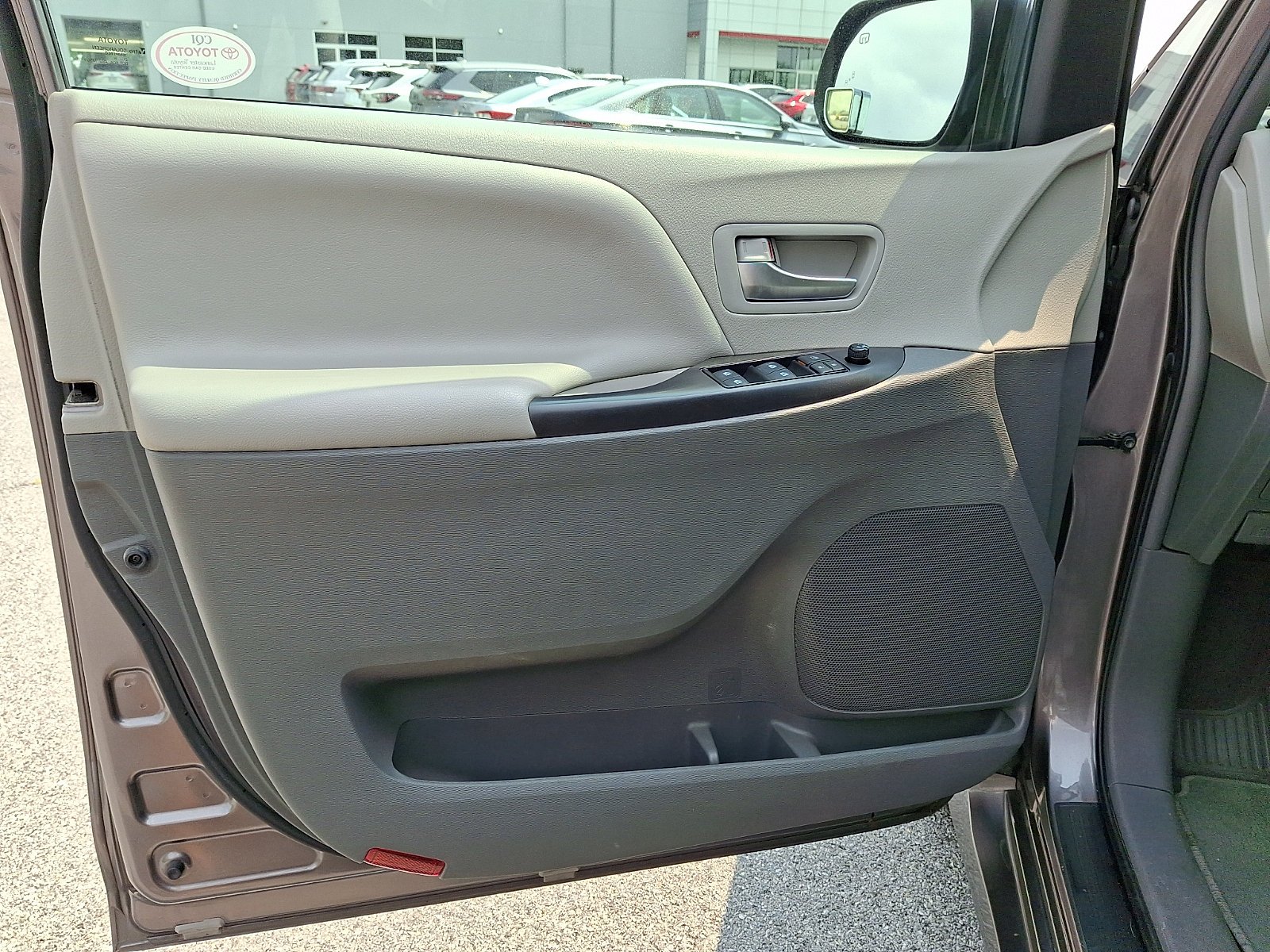 Used 2019 Predawn Gray Mica   1H1 Toyota LE Auto Access Seat image 15