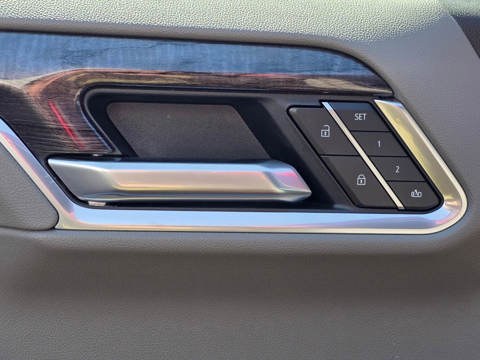 2026 Chevrolet Silverado 1500 LTZ - Photo 24