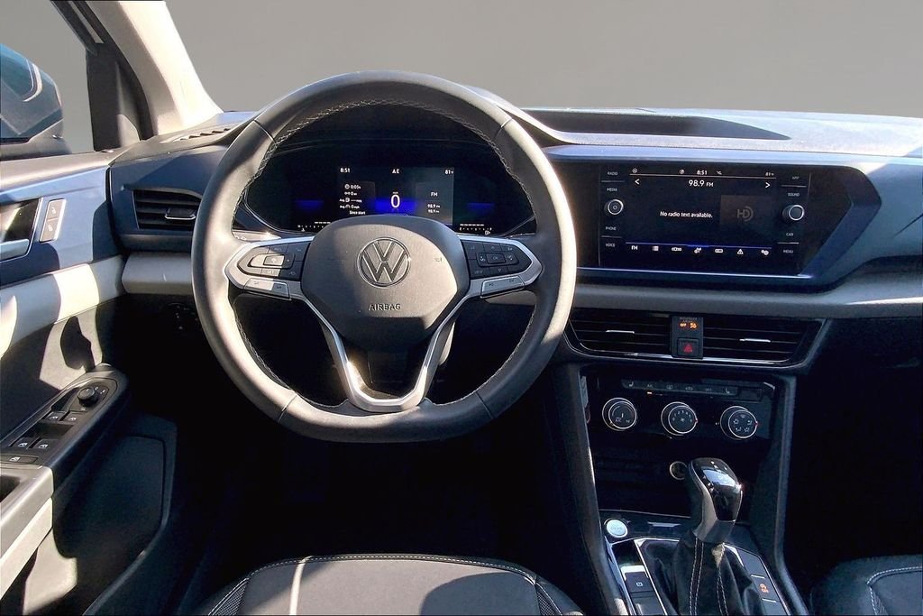 Used 2023 Pure White Volkswagen 1.5T SE image 5