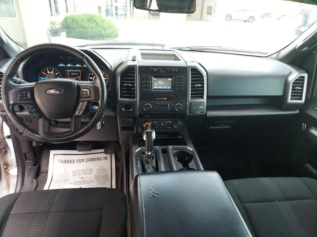 Used 2017 Oxford White Ford XLT image 19