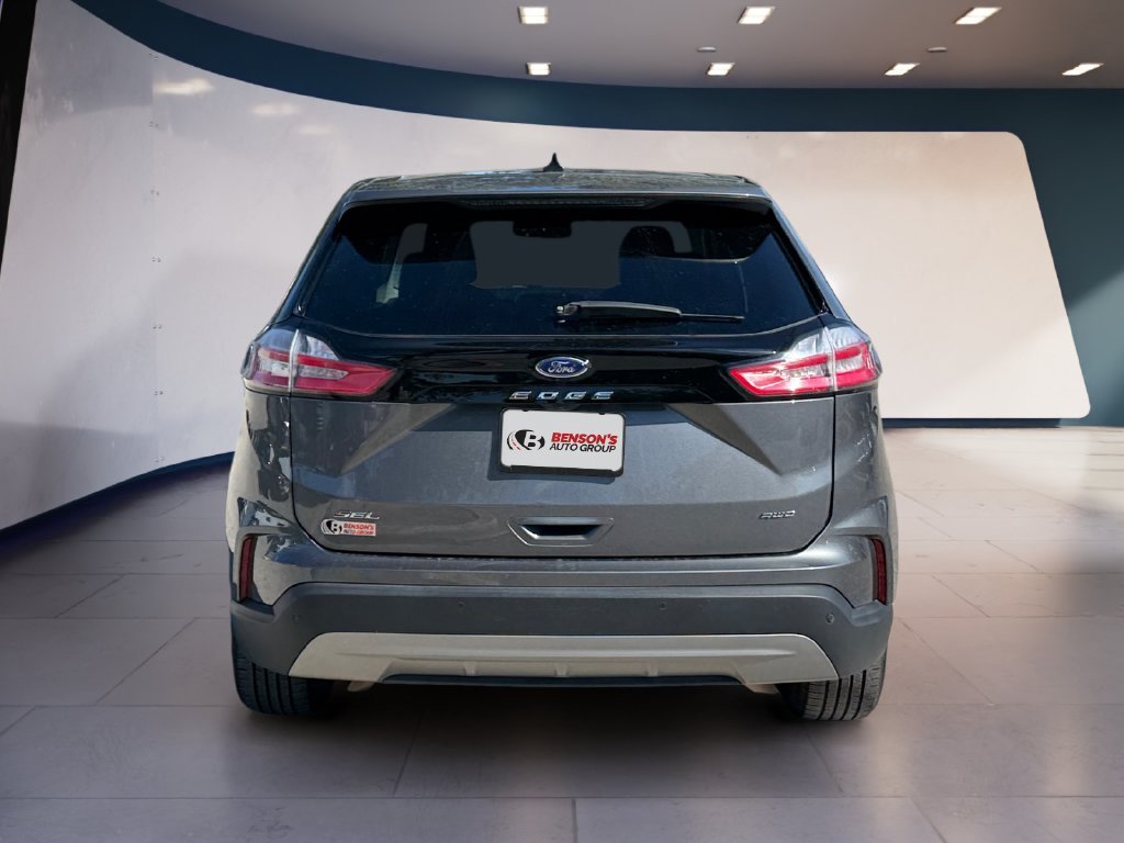 Used 2024 Gray Ford SEL image 4