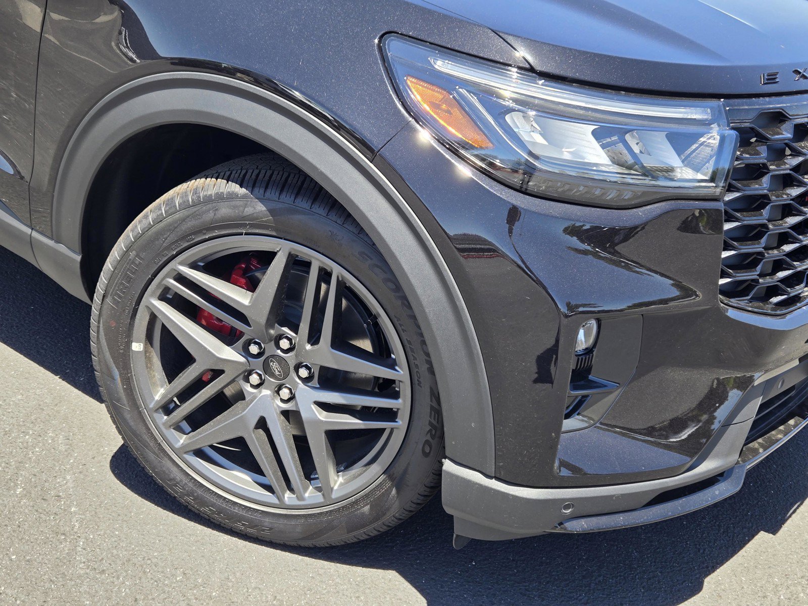 New 2026 Agate Black Metallic Ford ST image 6