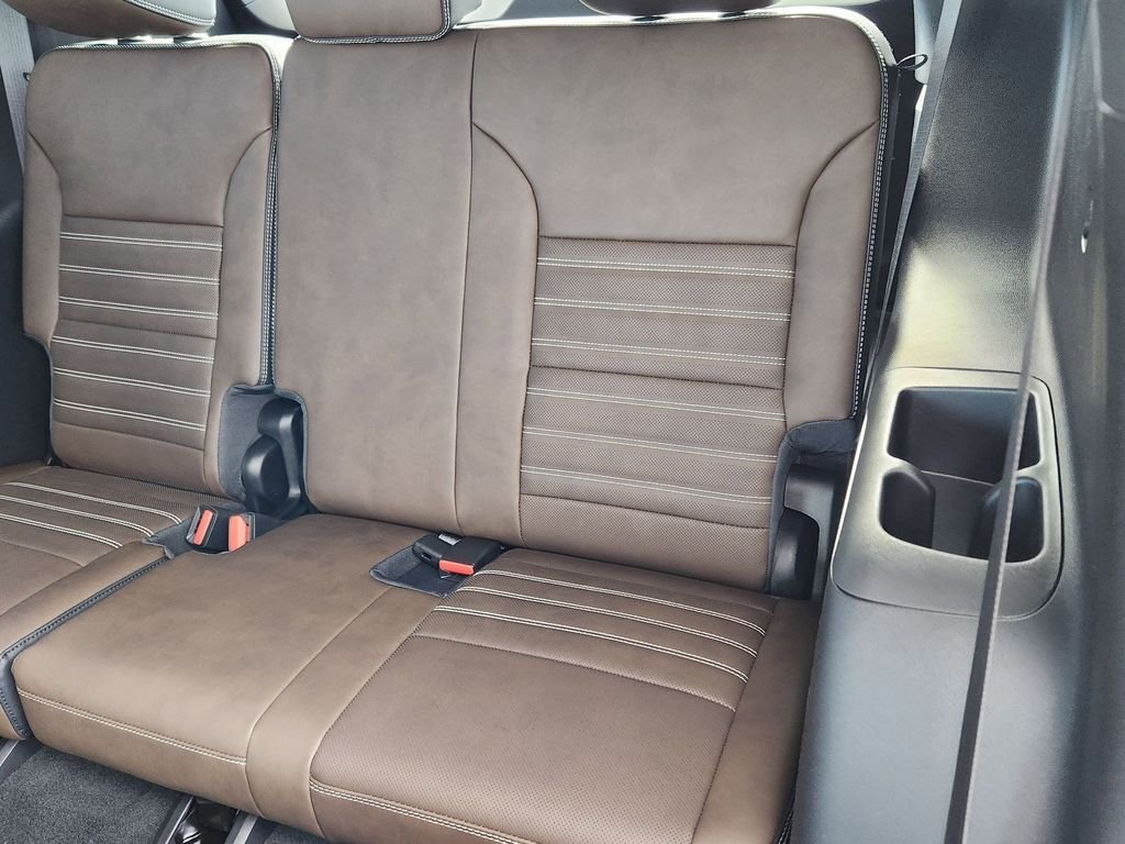 2026 GMC Acadia Denali Ultimate - Photo 15