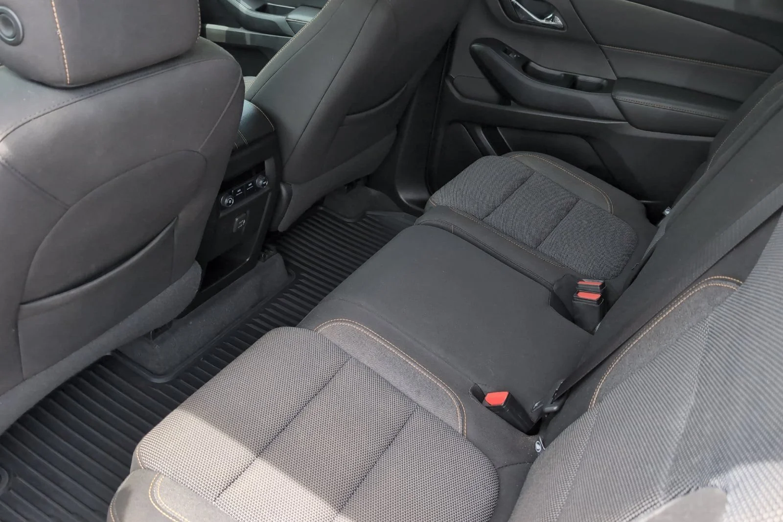 Used 2020 SUMMIT WHITE Chevrolet LS image 13
