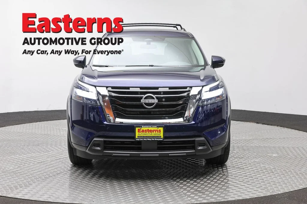 Used 2023 Blue Nissan SV image 2