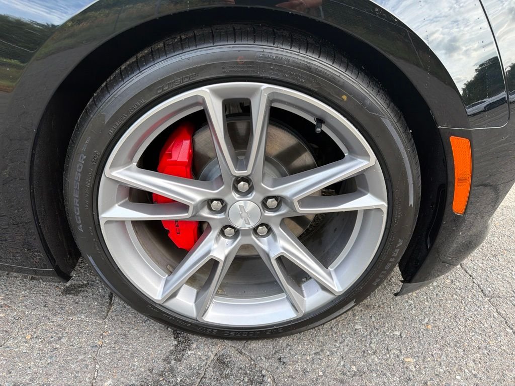 Used 2022 BLACK Chevrolet LT1 image 9