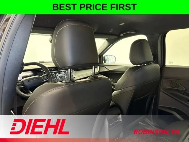 New 2026 Diamond Black Crystal Pearl-Coat Exterior Paint Jeep 85th Anniversary image 20