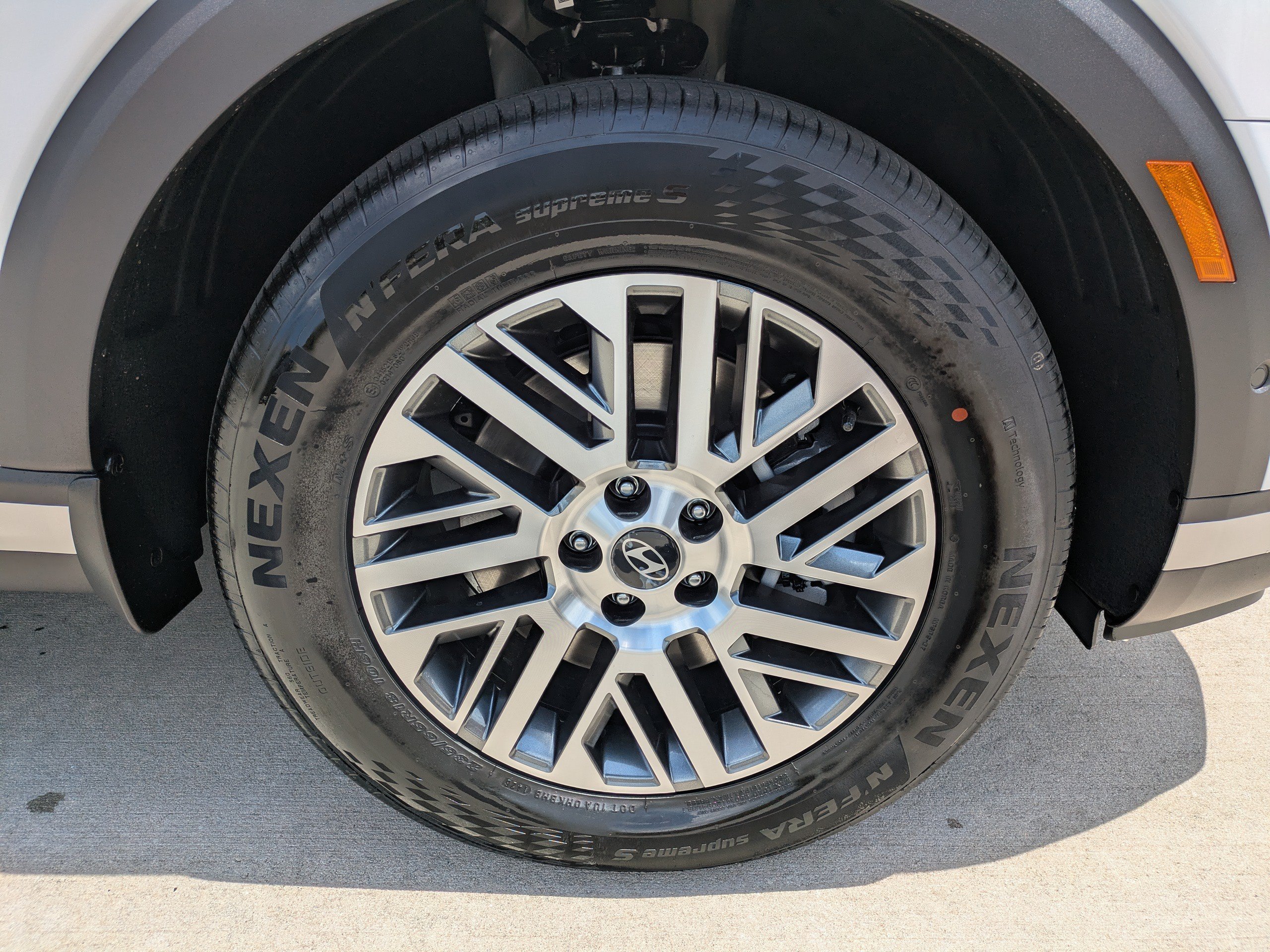 New 2026 Creamy White Pearl Hyundai SEL Premium FWD image 9