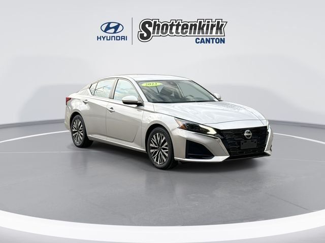 Used 2023 Nissan Altima SV with VIN 1N4BL4DV2PN371967 for sale in Canton, GA