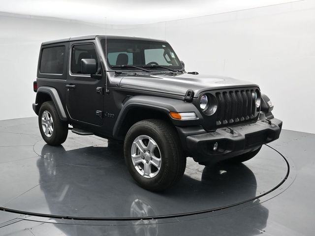 Used 2023 Crystal Metallic Jeep Sport S image 1