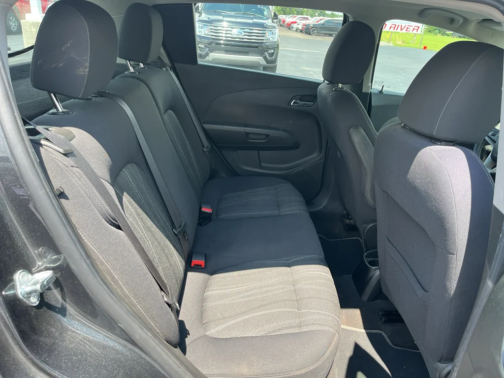 Used 2016 Nightfall Gray Metallic Chevrolet LT image 16