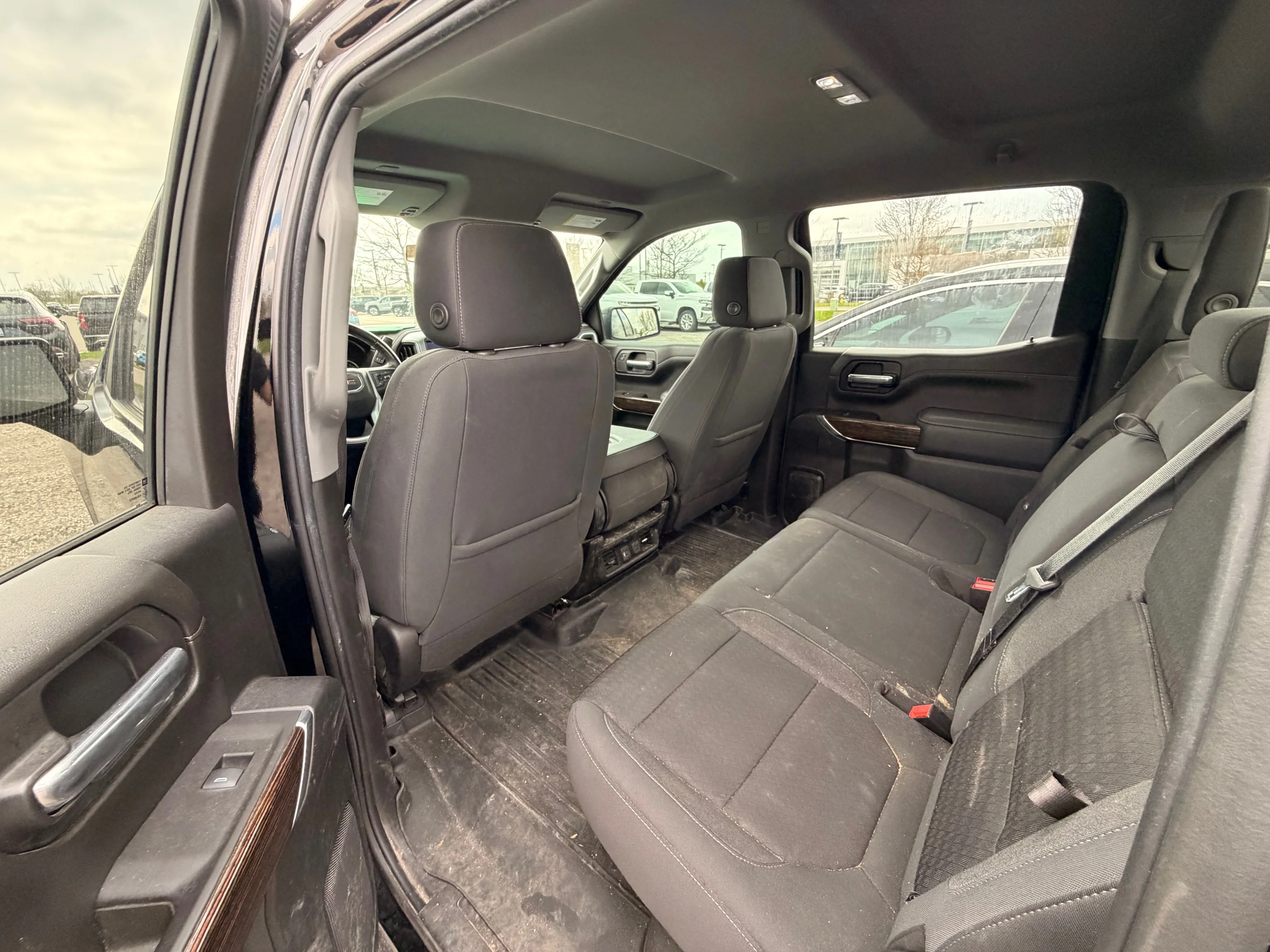 Used 2021  GMC Elevation image 6