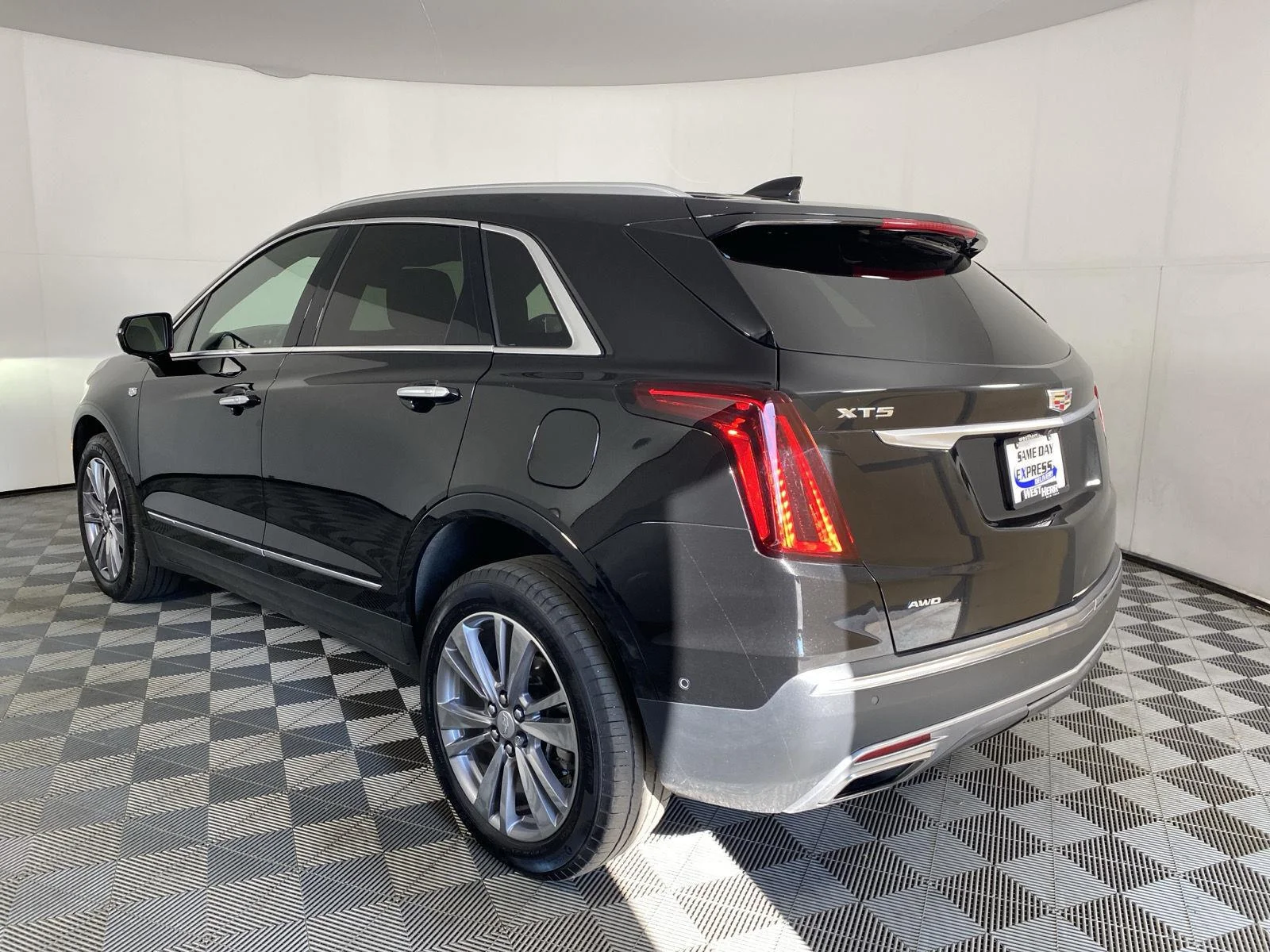 Used 2025 Stellar Black Metallic Cadillac AWD Premium Luxury image 5
