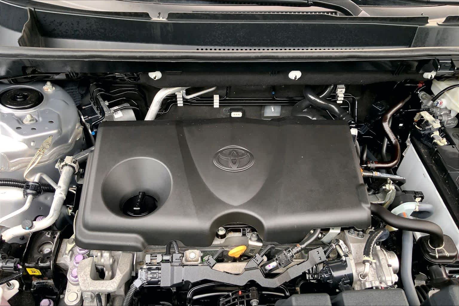Used 2023 Silver Sky Metallic Toyota XLE image 33