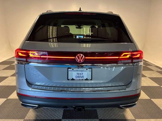 New 2026 Silver Volkswagen 2.0T SE w/Technology image 4